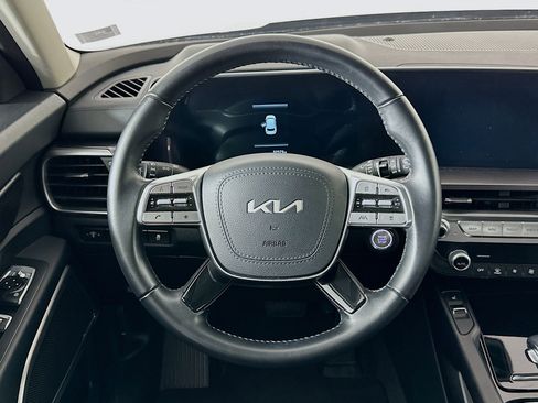 Used 2025 Kia Telluride S image 18