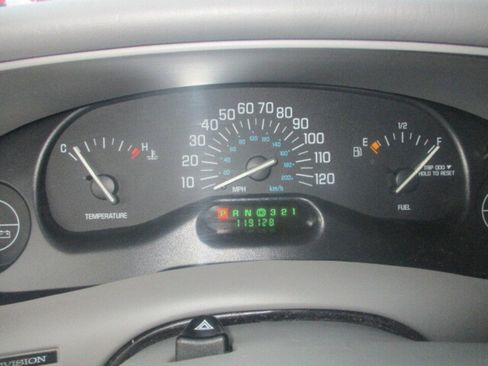 Used 2002 Buick Century Custom w/ Special Edition Pkg image 28