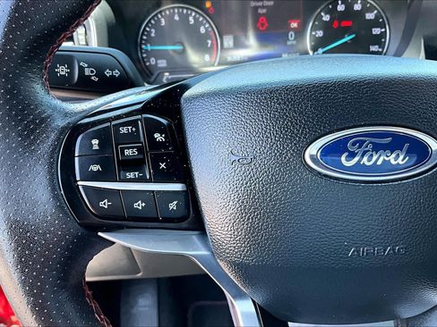 Used 2022 Ford Explorer ST-Line w/ Class IV Trailer Tow Package RWD image 23