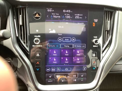 Used 2022 Subaru Outback Wilderness w/ Wilderness Package image 11