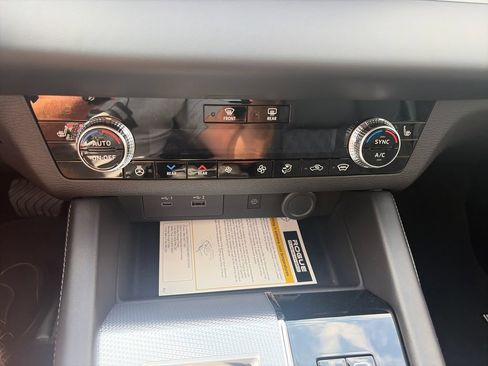 New 2026 Nissan Rogue Platinum AWD/4WD image 18