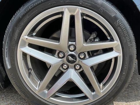 Used 2024 Ford Mustang Coupe RWD image 12