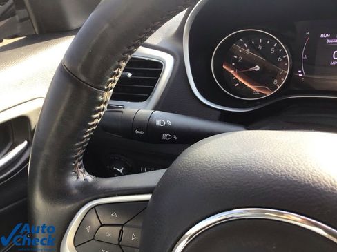 Used 2018 Jeep Compass Latitude w/ Cold Weather Group image 33