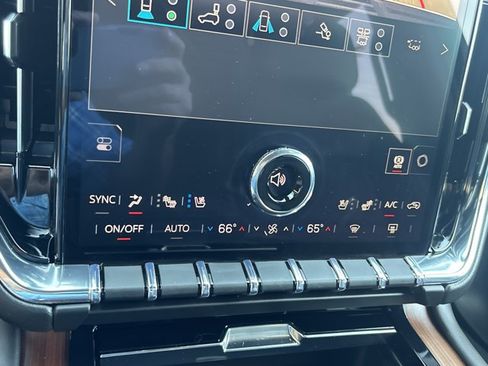 Used 2026 GMC Yukon XL Denali w/ Denali Reserve Package AWD/4WD image 42