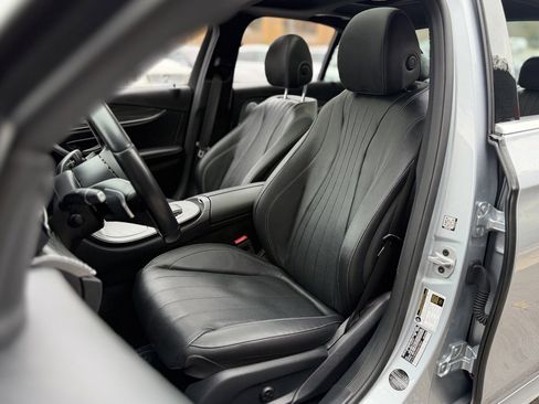 Used 2021 Mercedes-Benz E 350 4MATIC Sedan image 26