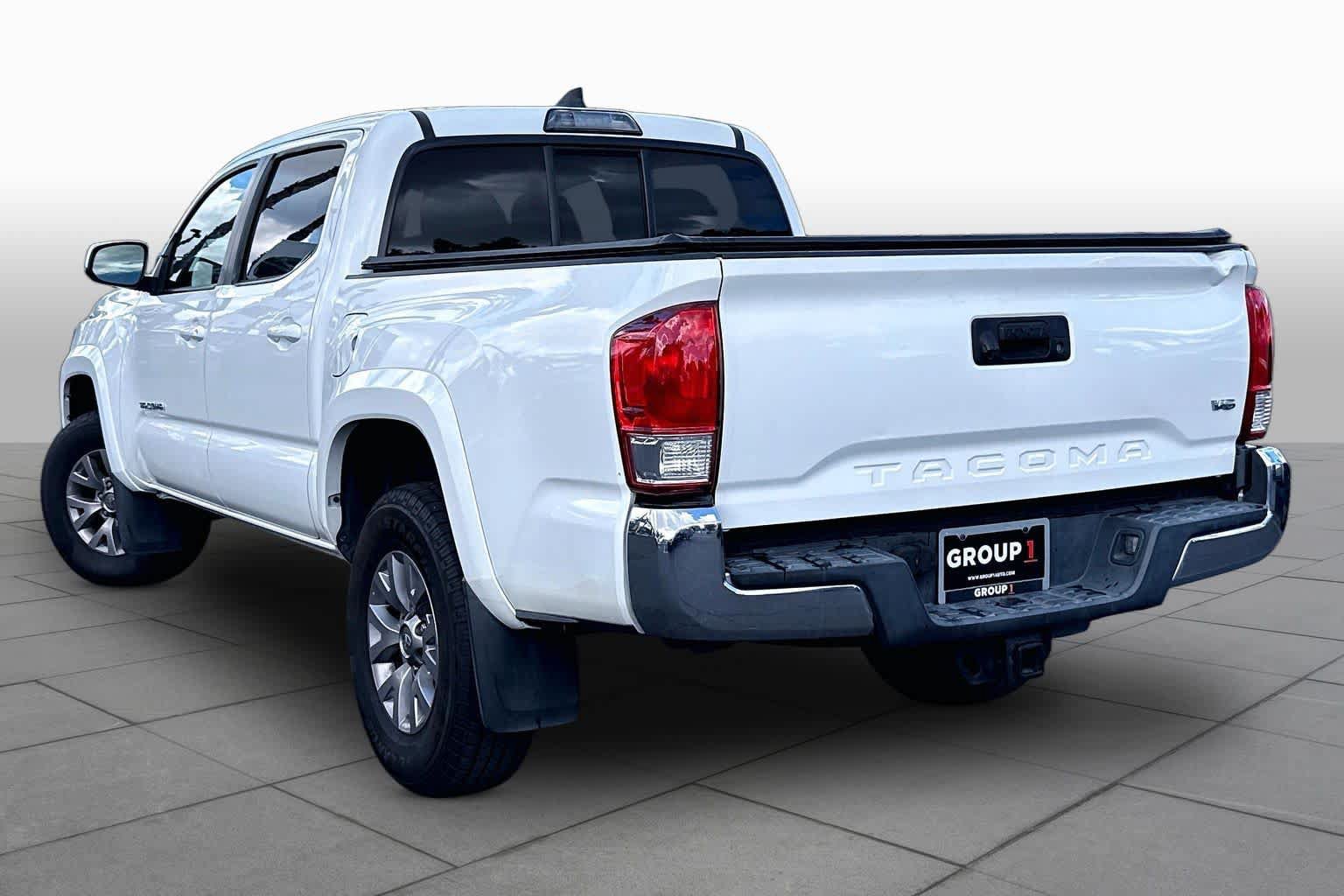 Used 2017 Toyota Tacoma SR5 RWD image 10