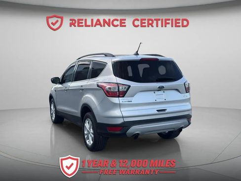 Used 2018 Ford Escape SE w/ SE Sync 3 Package AWD/4WD image 4
