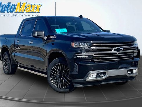 Used 2019 Chevrolet Silverado 1500 High Country w/ High Country Premium Package AWD/4WD image 3