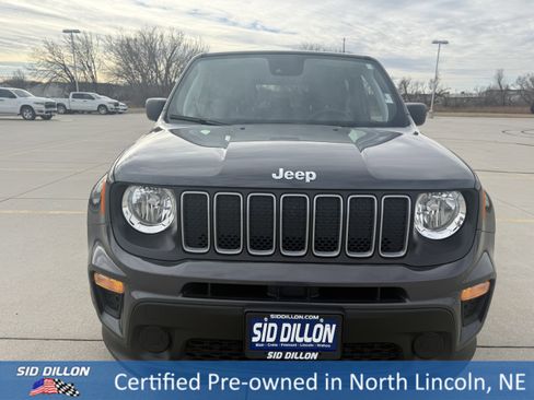 Used 2023 Jeep Renegade Latitude image 4