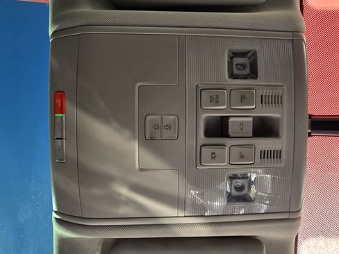 Used 2021 Volkswagen Atlas SE w/ Panoramic Sunroof Package image 28