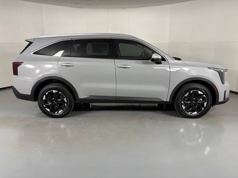 New 2026 Kia Sorento S w/ S Panoramic Sunroof Package AWD/4WD image 9