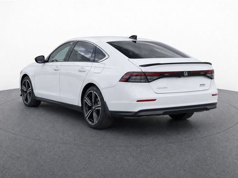 Used 2023 Honda Accord Sport image 3