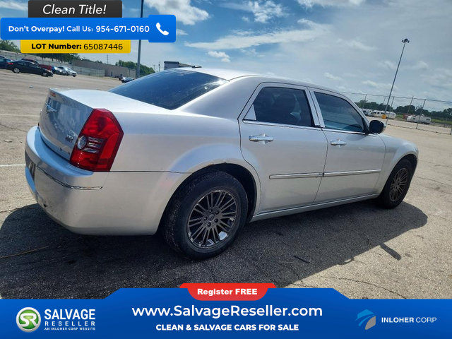 Used 2010 Chrysler 300 Touring RWD image 4