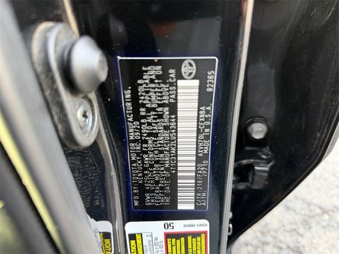 Certified 2020 Toyota Camry LE image 29