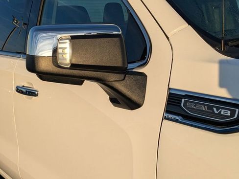 Used 2025 GMC Sierra 1500 SLT image 10