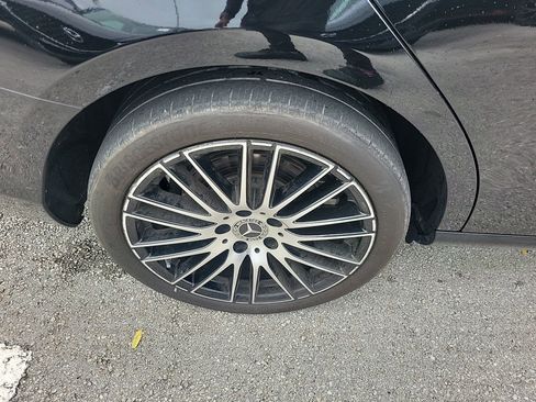 Used 2024 Mercedes-Benz C 300 Sedan image 9