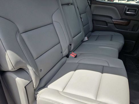 Used 2018 GMC Sierra 1500 SLT AWD/4WD image 38