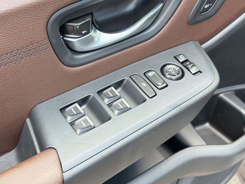 New 2026 Honda Pilot Touring image 17