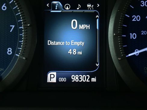 Used 2018 Toyota Sienna XLE Premium w/ Carpet Mat Package FWD image 30