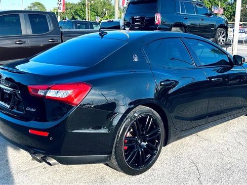 Used 2017 Maserati Ghibli w/ Sport Package image 5