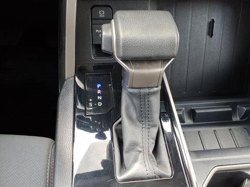 Used 2022 Toyota Tundra SR5 AWD/4WD image 24
