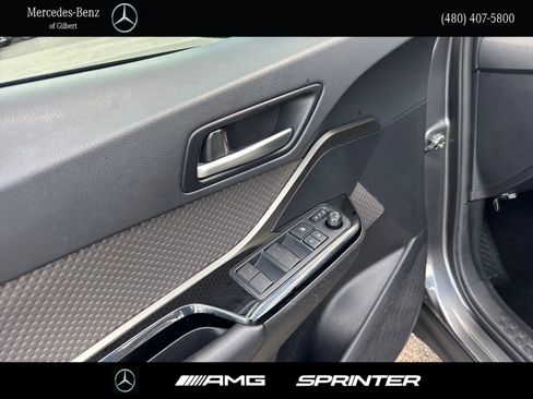 Used 2022 Toyota C-HR Limited image 12