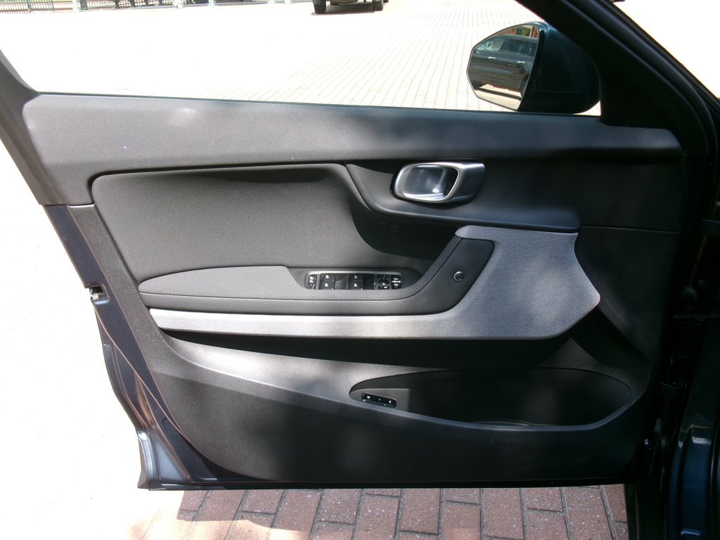 Used 2024 Polestar Polestar 2 AWD/4WD image 9