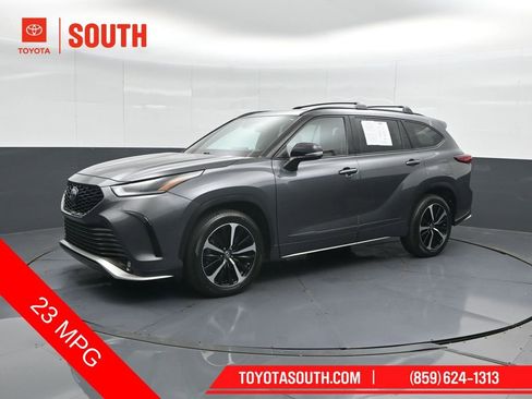 Used 2021 Toyota Highlander XSE AWD/4WD image 7