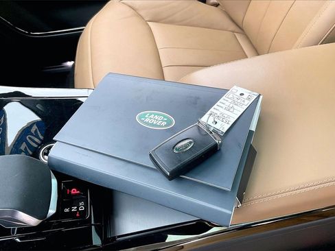 Used 2024 Land Rover Range Rover Sport SE image 35
