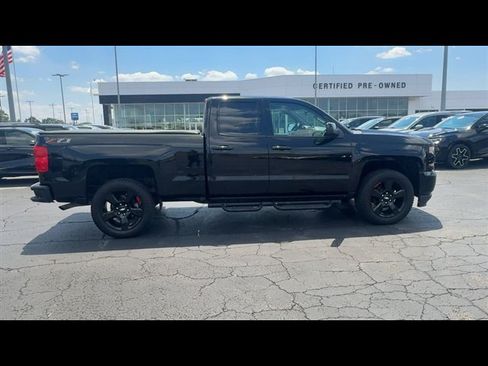 Certified 2019 Chevrolet Silverado 1500 LT w/ All Star Edition AWD/4WD image 9