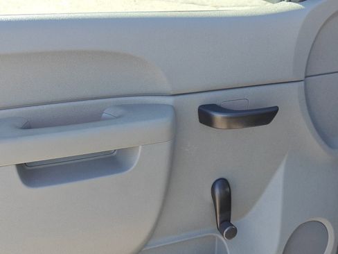 Used 2013 Chevrolet Silverado 1500 W/T image 9