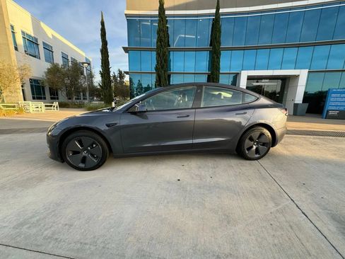 Used 2021 Tesla Model 3 Standard Range Plus RWD image 6
