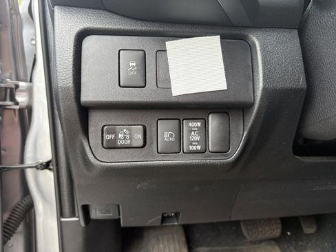 Used 2021 Toyota Tacoma TRD Sport AWD/4WD image 13