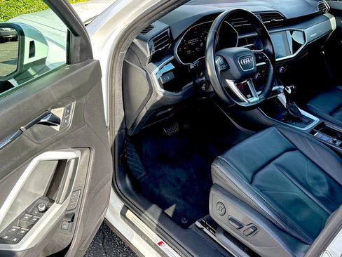 Used 2022 Audi Q3 2.0T Premium Plus image 14