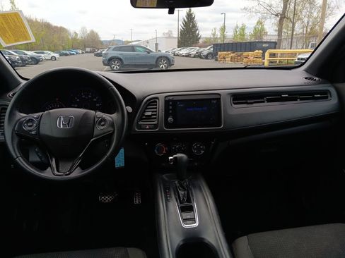 Certified 2022 Honda HR-V Sport image 14