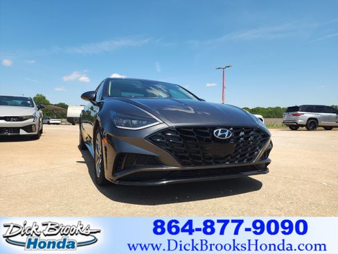 Used 2022 Hyundai Sonata SEL FWD image 1