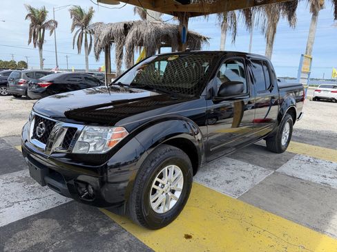 Used 2014 Nissan Frontier SV w/ SV Value Truck Package RWD image 1