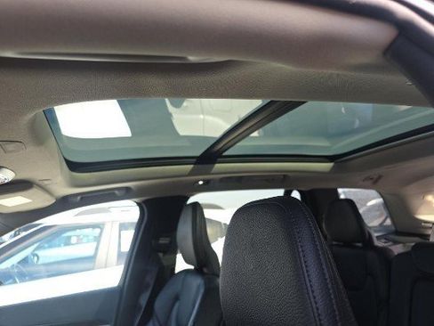 Used 2019 Volvo XC90 T6 Momentum w/ Advanced Package image 6