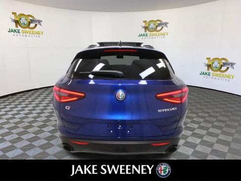 Used 2022 Alfa Romeo Stelvio Sprint AWD/4WD image 9