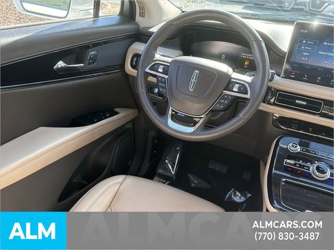 Used 2023 Lincoln Nautilus Reserve image 30