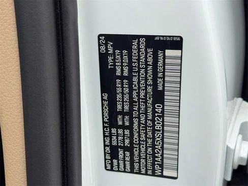 Used 2025 Porsche Macan Turbo image 56