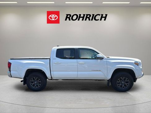 Used 2023 Toyota Tacoma SR5 w/ SR5 Appearance Package RWD image 5