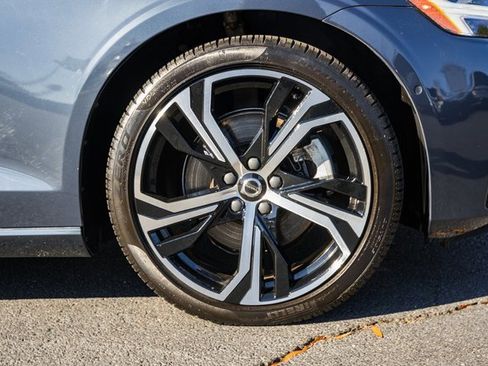 Certified 2024 Volvo S60 B5 Ultimate image 13