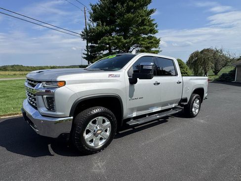 Used 2023 Chevrolet Silverado 2500 LTZ w/ LTZ Plus Package AWD/4WD image 2