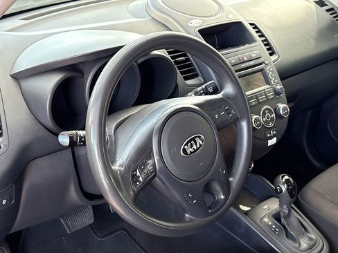 Used 2013 Kia Soul Base image 10