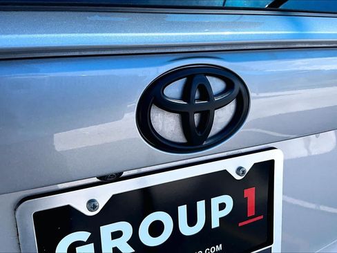 Used 2025 Toyota RAV4 XLE FWD image 31
