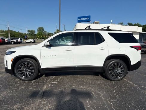Used 2023 Chevrolet Traverse RS AWD/4WD image 2