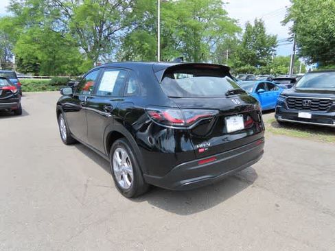 Used 2023 Honda HR-V LX image 4
