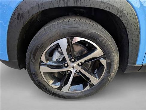 Used 2024 Chevrolet Trax RS w/ Sunroof Package image 21