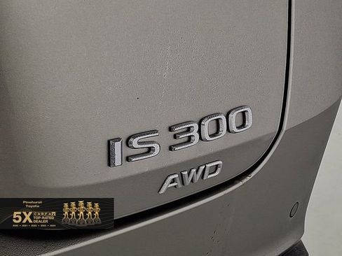 Used 2022 Lexus IS 300 300 w/ Premium Package image 36
